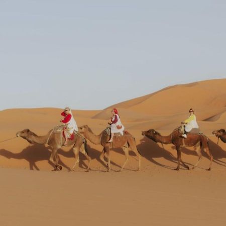 Unique Sahara Camp Hotel Мерцуга Екстериор снимка