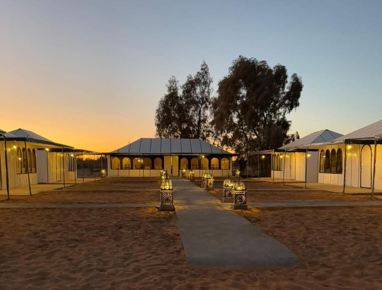 Unique Sahara Camp Hotel Мерцуга Екстериор снимка