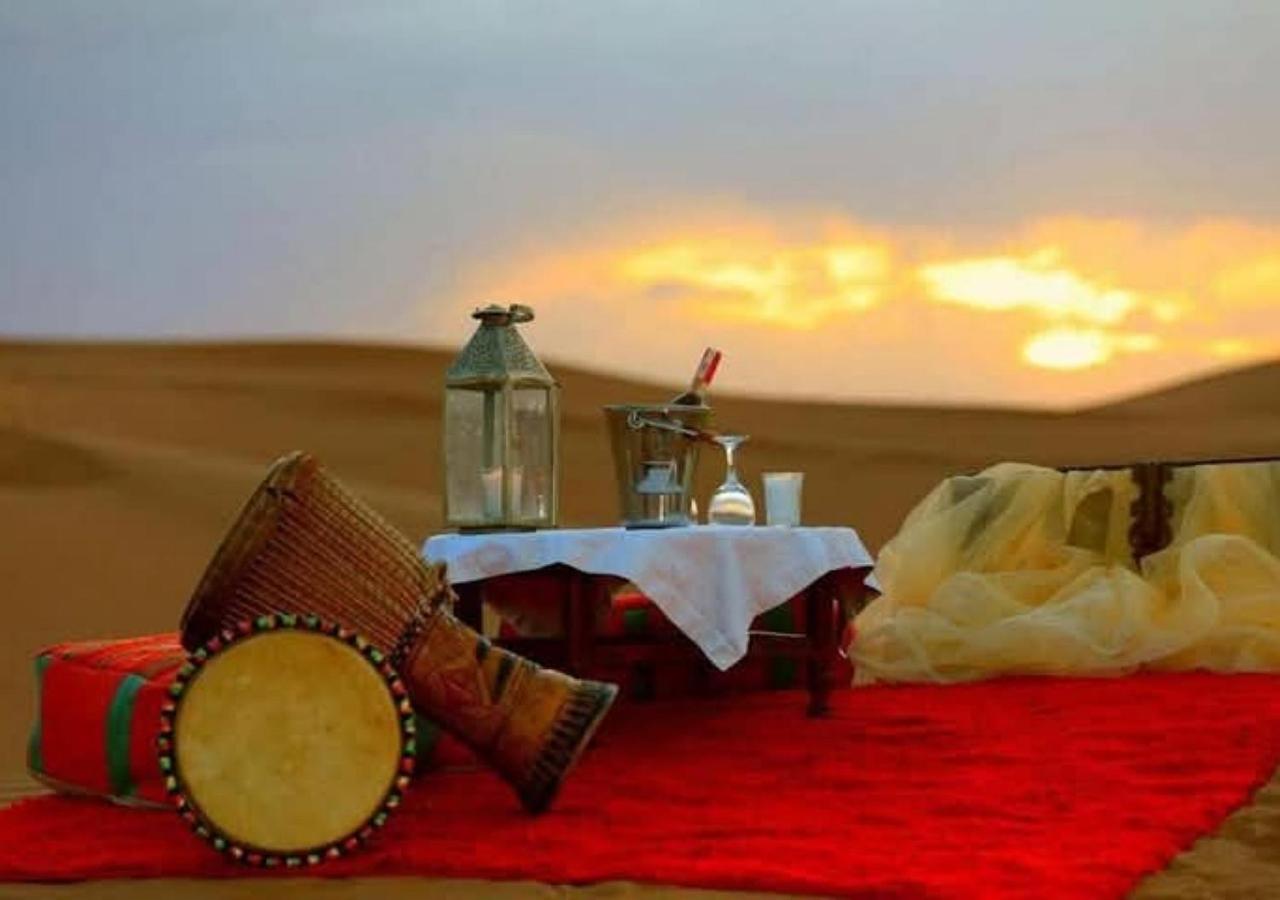Unique Sahara Camp Hotel Мерцуга Екстериор снимка